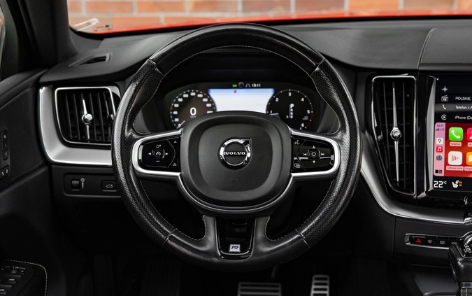 Volvo XC 60 cena 129900 przebieg: 155067, rok produkcji 2018 z Wschowa małe 781